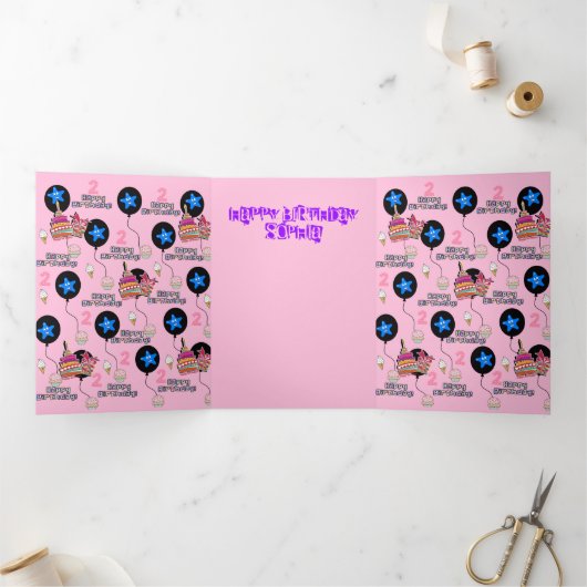 Gelukkige 2e Verjaardag Kaart, #2 Verjaardag Roze Drieluik Kaart (Binnen)