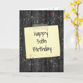 Gelukkige 30e verjaardagsbriefje getaped op hout kaart (Gele Bloem)