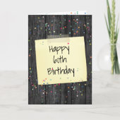 Gelukkige 60ste verjaardagsnota die op hout wordt  kaart (Voorkant)