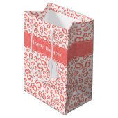 Gelukkige 65e Verjaardagspartij Koraal Nummer Patr Medium Cadeauzakje (Voorkant Gekanteld)