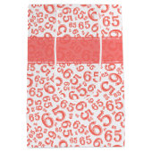 Gelukkige 65e Verjaardagspartij Koraal Nummer Patr Medium Cadeauzakje (Achterkant)