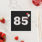 Gelukkige 85e verjaardag op zwarte servetten (Insitu)
