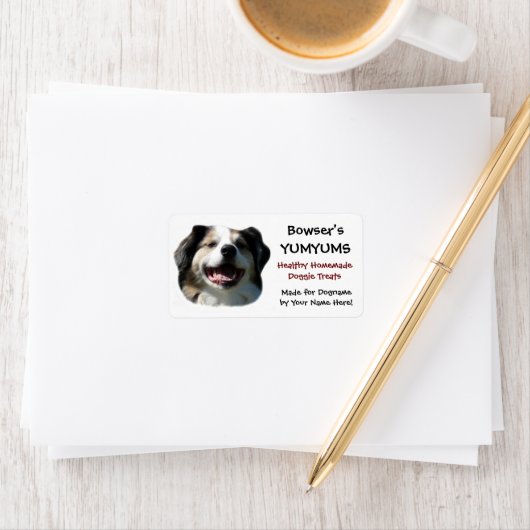 Gelukkige Australische Herder aangepaste Hond Trea Etiket (Insitu)