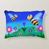 Gelukkige bijen in een bloemveld accent kussen (Voorkant)