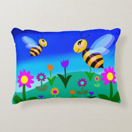 Gelukkige bijen in een bloemveld accent kussen