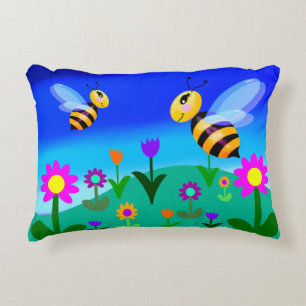 Gelukkige bijen in een bloemveld accent kussen