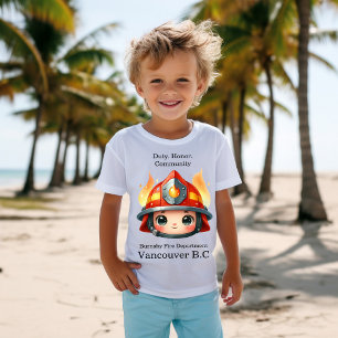 Gelukkige brandweerman mascotte met vlammen t-shirt