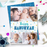 Gelukkige Chanoeka 3 Foto Moderne Typografie Goude Feestdagenkaart<br><div class="desc">"Happy Hanukkah." Fun, speelse, witte, handgemaakte typografie samen met een willekeurige ster van David-patroon in lichtblauw en faux gouden folie, allemaal overspelende lichtaqua blauwe handlijnen op een witte achtergrond, samen met 3 foto's van uw keuze, helpen u in Hanukkah te werken. Handgetekende turkooislijnen bedekken een blauwe achtergrond op de rug...</div>