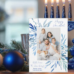 Gelukkige Chanoeka Blauwe Botanische Familie Foto<br><div class="desc">Mooie blauw waterverf botanische bladeren komen uit je verticaal joodse familiefoto voor een Happy Chanoeka. Personaliseer deze elegante Chanoeka-fotomagneetkaart.</div>