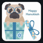 Gelukkige Chanoeka Pug Sticker<br><div class="desc">Een leuk Chanoeka cadeau voor iedereen die van honden houdt... vooral pugpups! Fijne Chanoeka!</div>