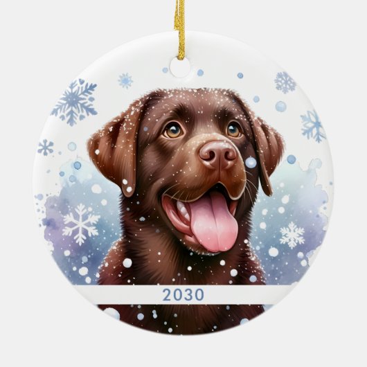 Gelukkige Chocolade Labrador Retriever Hond Kerstm Keramisch Ornament (Achterkant)