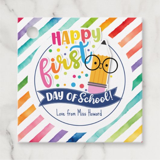 Gelukkige eerste dag van het label van de schoolgi (Voorkant)