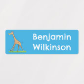 Gelukkige giraffe met vlinder cartoon gepersonalis labels (Design 1)