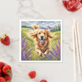 Gelukkige Gouden Retriever in Lavendelgebied Servet (Insitu)