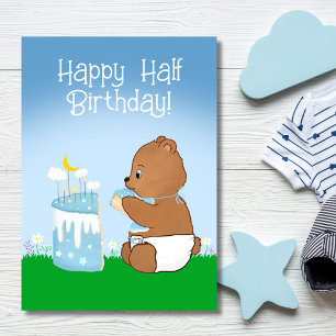 Gelukkige halve verjaardag teddybeer die cake eet kaart