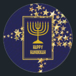 GELUKKIGE HANUKKAH | Menorah | Gouden sterren | MA Ronde Sticker<br><div class="desc">Stijlvolle feestelijke HANUKKAH stickers met faux gouden sterren. VAKANTIE ZEGENINGEN verschijnt in subtiel achtergrondpatroon.</div>