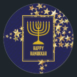 GELUKKIGE HANUKKAH | Menorah | Gouden sterren | MA Ronde Sticker<br><div class="desc">Stijlvolle feestelijke HANUKKAH stickers met faux gouden sterren. VAKANTIE ZEGENINGEN verschijnt in subtiel achtergrondpatroon.</div>