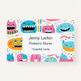 Gelukkige kat en monster gezichten badge