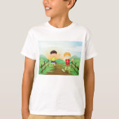 Gelukkige Kinder spelen buitenshuis T-shirt (Voorkant)