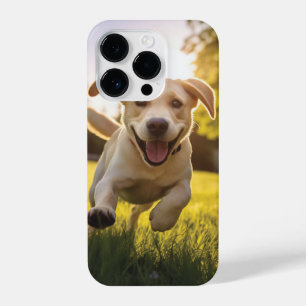 Gelukkige Labrador Puppy Running iPhone 14 Plus Hoesje