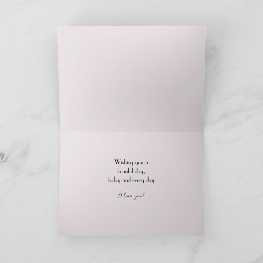 Gelukkige Moederdag mam, roze rozenblaadjes groet Kaart (Binnen)