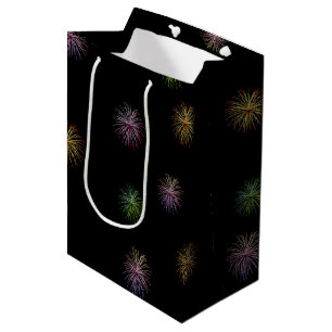 Gelukkige naamdag vuurwerk op zwart medium cadeauzakje
