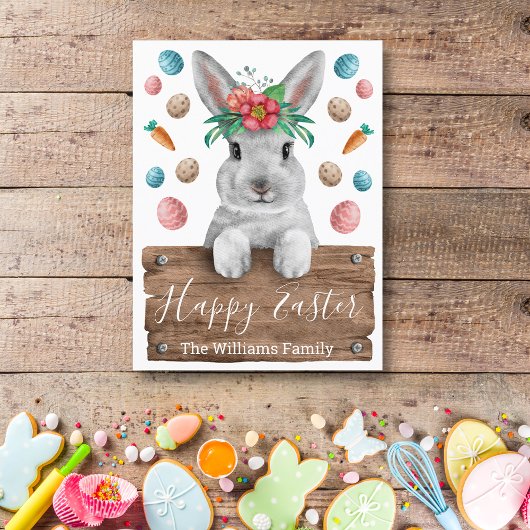 gelukkige oosterbunny met houten bord en eieren briefkaart
