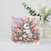Gelukkige Pasen thee tijd vreugde met bloemenkonij Feestdagenkaart (Staand voorkant)