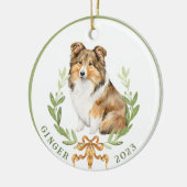 Gelukkige Sheltie in Laurel Wreath Keramisch Ornament (Links)