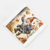 Gelukkige springende kabouter in herfstbladeren servet (Hoek)