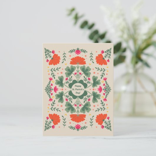 Gelukkige St. Patrick's Day klavers en bloemen Briefkaart (Staand voorkant)