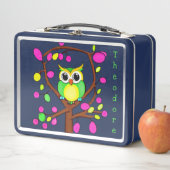 Gelukkige uil in een veelkleurige boom (In situ)