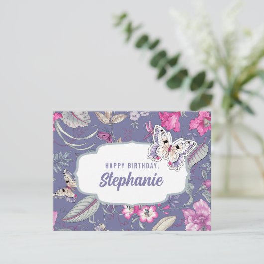 Gelukkige verjaardag. Aangepaste naam | Bloemen en Briefkaart (Staand voorkant)
