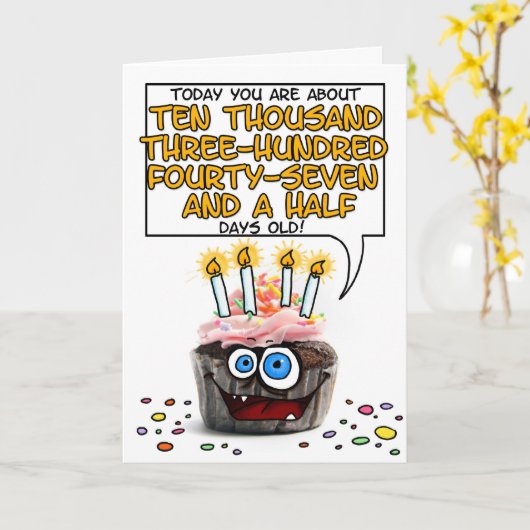 Gelukkige Verjaardag Cupcake - 28 jaar oud Kaart (Gele Bloem)