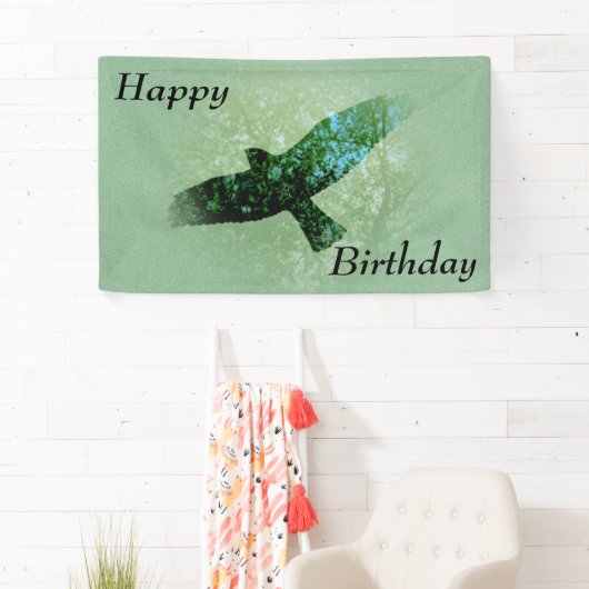 Gelukkige verjaardag Flying Black Crow Bomen Groen Spandoek (Insitu)