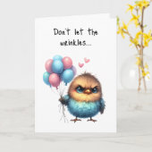 Gelukkige Verjaardag Grumpy Vogel Rimpels en Veren Kaart (Gele Bloem)