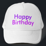 Gelukkige Verjaardag in Paarse en Magenta Party Trucker Pet<br><div class="desc">"Happy Birthday!" met "Happy" in het paarse en "Birthday" in het magenta.</div>