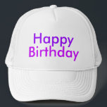 Gelukkige Verjaardag in Paarse en Magenta Party Trucker Pet<br><div class="desc">"Happy Birthday!" met "Happy" in het paarse en "Birthday" in het magenta.</div>
