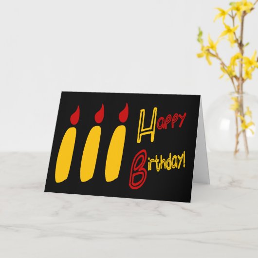 Gelukkige verjaardag met drie verlichte kaarsen, R Kaart (Gele Bloem)