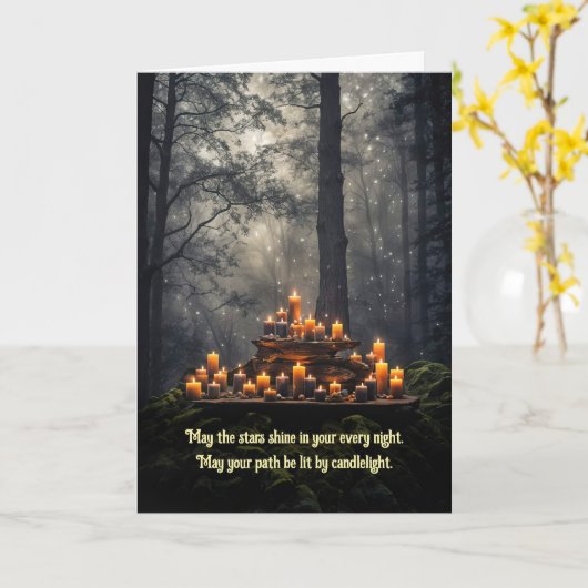 Gelukkige Verjaardag Mystieke Kaarsen in het Bos Kaart (Gele Bloem)