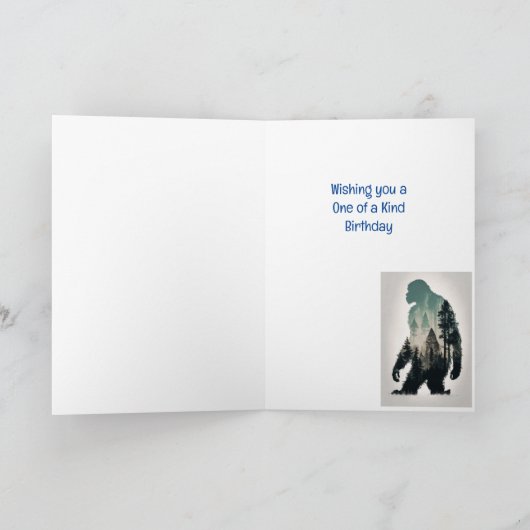 Gelukkige Verjaardag One of a Kind Sasquatch Big F Kaart (Binnen)
