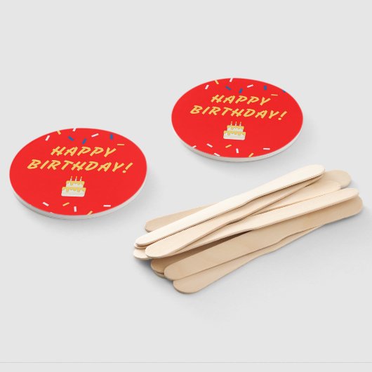 Gelukkige verjaardag op rood handwaaier (Niet-gemonteerd)