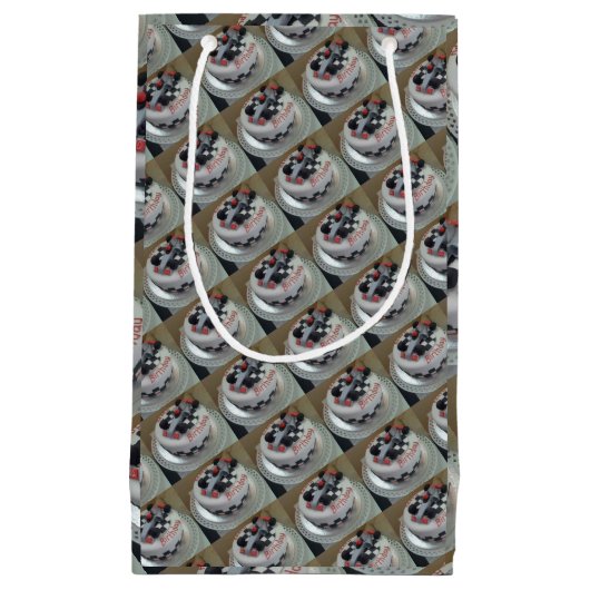 Gelukkige verjaardag raceauto cadeau tas klein cadeauzakje (Voorkant)