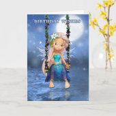 Gelukkige Verjaardag schattige fee op een bloemens Kaart (Gele Bloem)