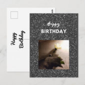 Gelukkige verjaardag. Tuxedo-kat met een roos. Briefkaart (Voorkant / Achterkant)