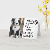 GELUKKIGE VERJAARDAG ***TWEELING*** JE OUDER VOELE KAART (Gele Bloem)