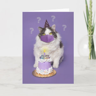 Gelukkige verjaardag verwarde kat met gezichtsmask feestdagen kaart