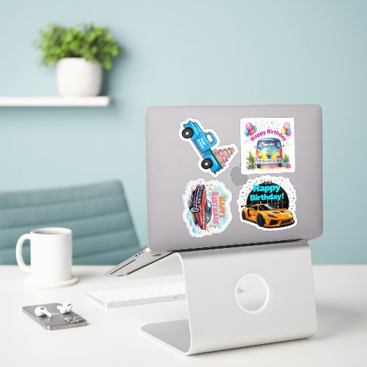 Gelukkige Verjaardag Voertuig Stickers, Kinderen V Sticker (Laptop op bureau)