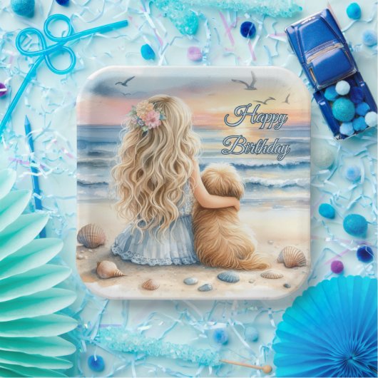 Gelukkige Verjaardagsmeisje met Puppy op het Stran Papieren Bordje (Feest)