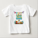 Gelukkige Verjaardagstrein met Leuke Dieren Wensen<br><div class="desc">Mijn creaties voegen een vleugje plezier toe aan een verscheidenheid aan items,  waaronder kaarten,  vernieuwende t-shirts,  stickers,  mokken,  decoratieve borden en een reeks boeiende collecties. Laten we elke verjaardag omzetten in een onvergetelijke reis van blijdschap en hartelijke wensen met mijn bijzondere design.</div>